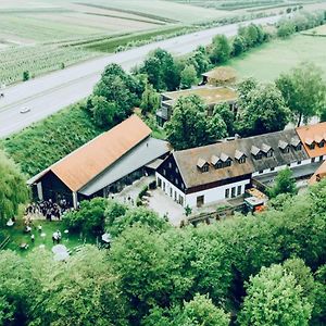 Hotel Waldvogel